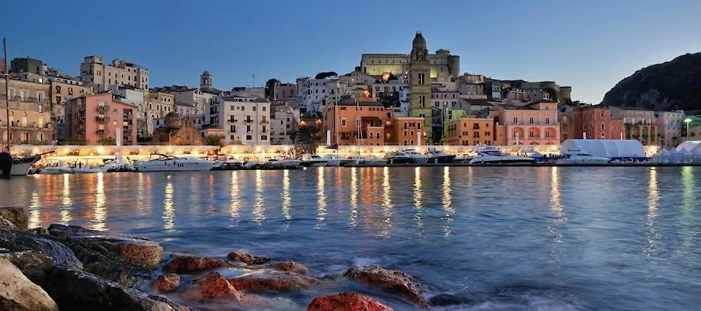 Oltre il Mare Guest House-1