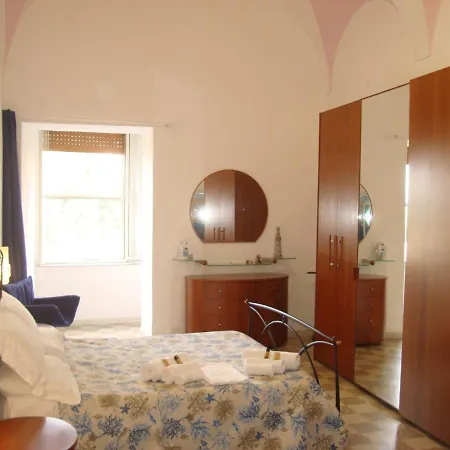 In Vacanza a Gaeta - L'Elica b&b-3