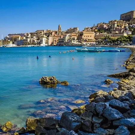Nel borgo di Gaeta Palazzetto terra-cielo-3